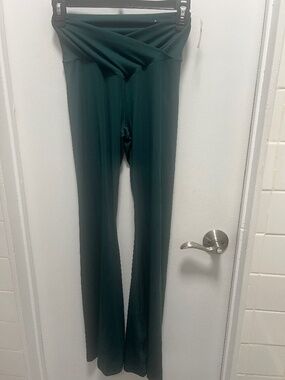 Aerie Dark Green Crossover Flare Leggings NWT Size M